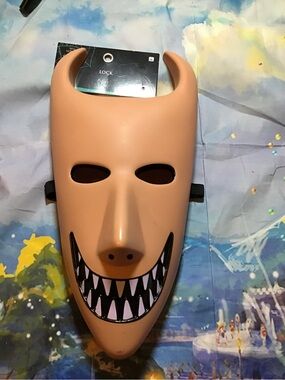 Disney nightmare before christmas Lock adult mask -NWT